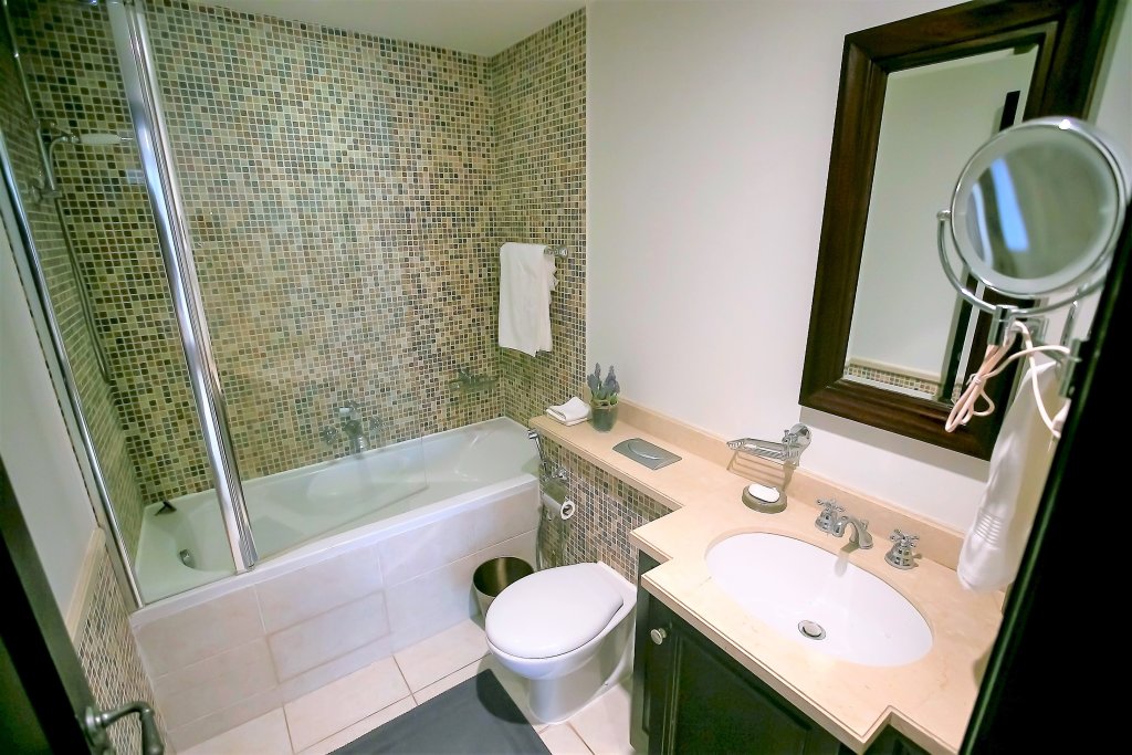 Дубай: Amazing 2 bedroom with terrace  Downtown Dubai