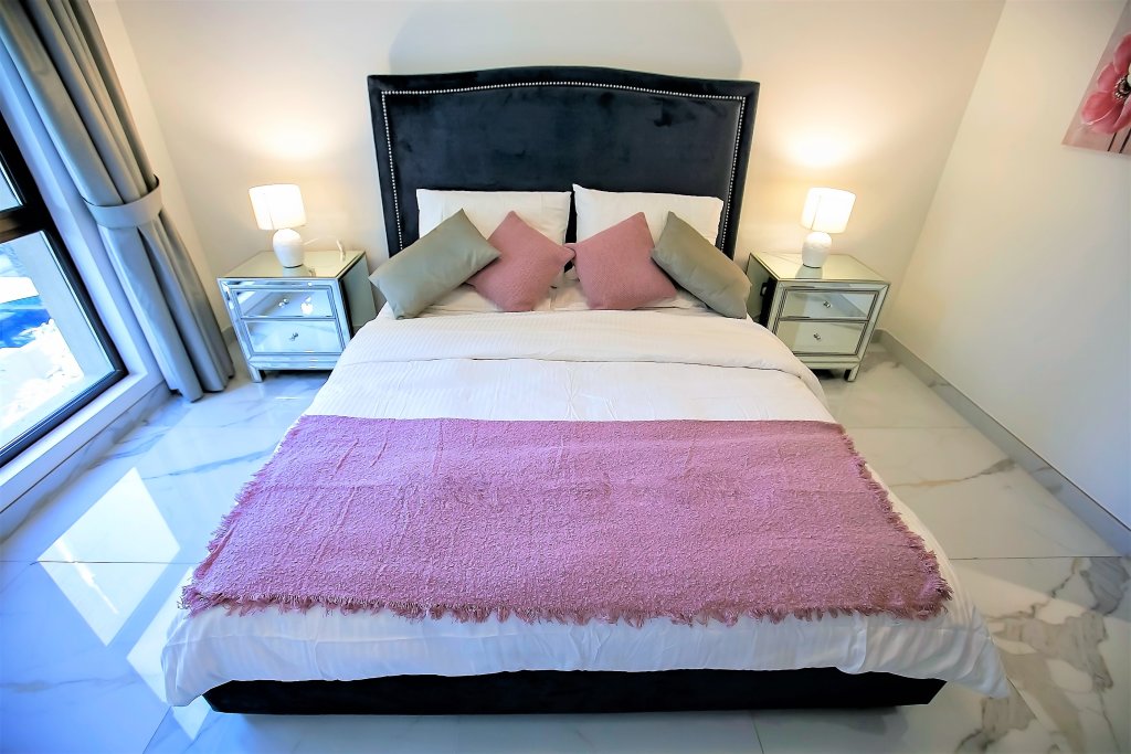 Дубай: Amazing 2 bedroom with terrace  Downtown Dubai