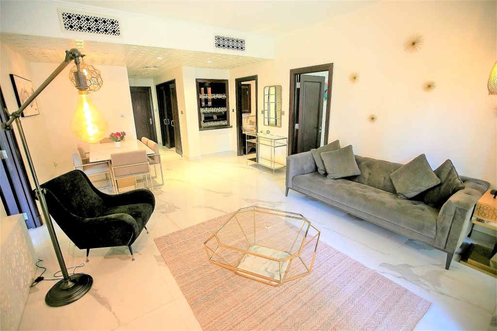 Дубай: Amazing 2 bedroom with terrace  Downtown Dubai