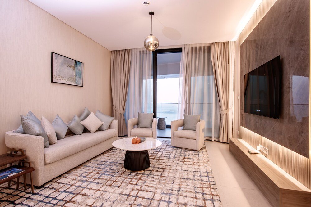 Дубай: 2 BR Apartment The Address JBR