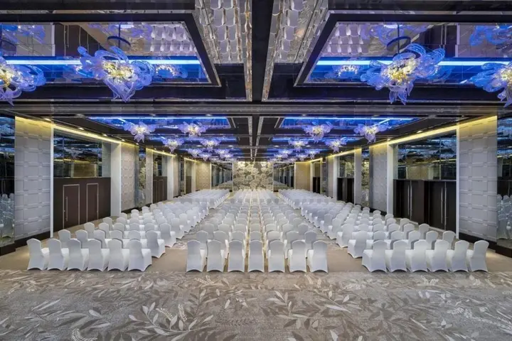 Дубай: Hyatt Regency Dubai Creek Heights Residences