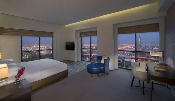 Дубай: Hyatt Regency Dubai Creek Heights Residences