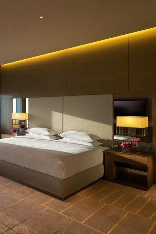 Дубай: Hyatt Regency Dubai Creek Heights Residences