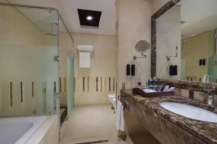 Абу-Даби: Jannah Burj Al Sarab