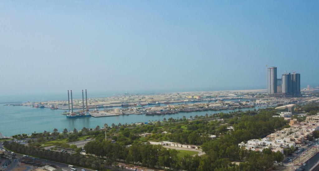 Абу-Даби: Jannah Burj Al Sarab