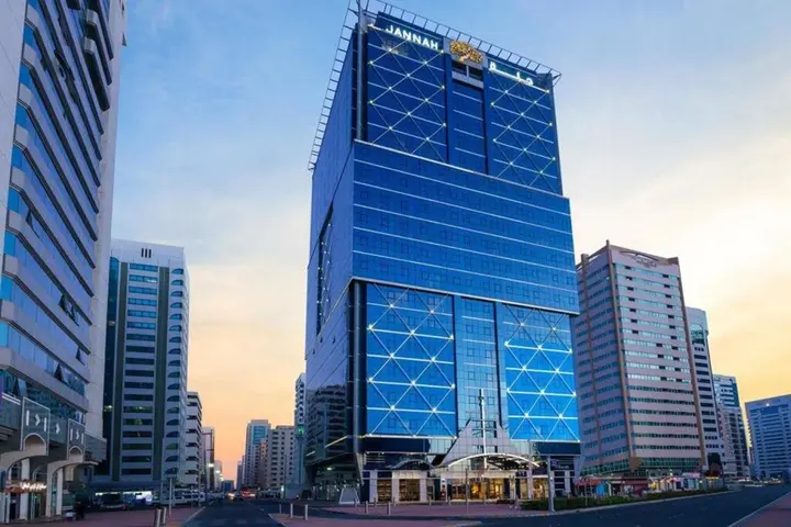 Абу-Даби: Jannah Burj Al Sarab