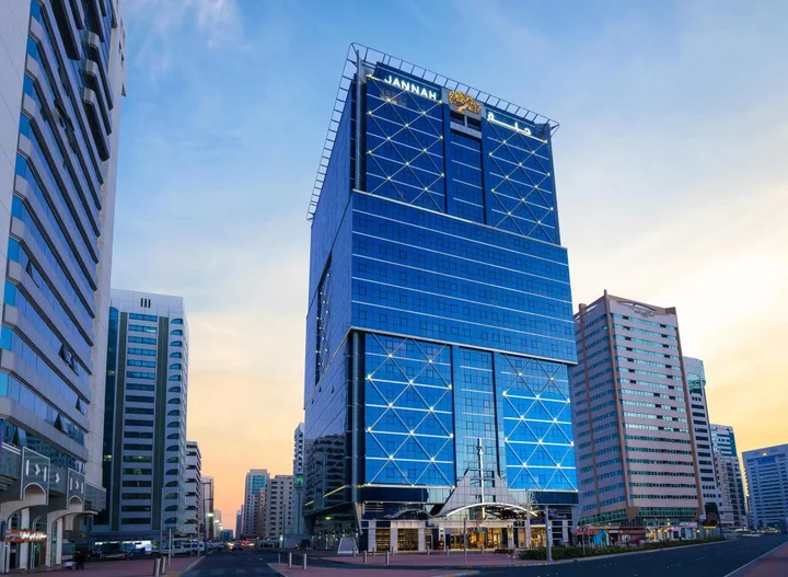 Абу-Даби: Jannah Burj Al Sarab