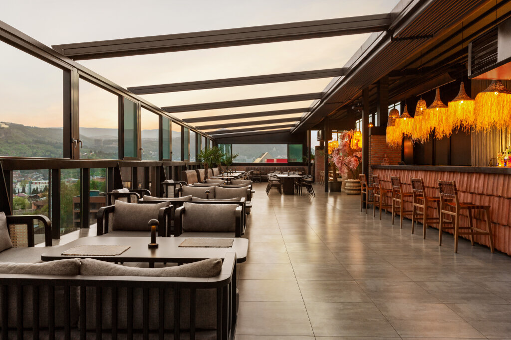 Тбилиси: Отель Ramada By Wyndham Tbilisi Old City