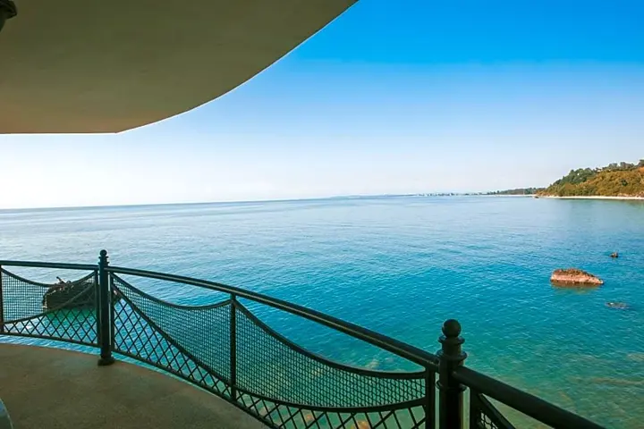 Цихисдзири: Castello Mare All Inclusive Resort