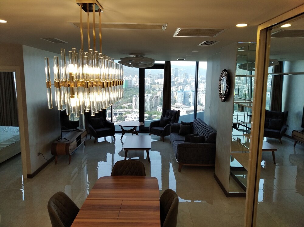 Тбилиси: King David Residence
