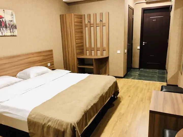 Тбилиси: Lords Hotel