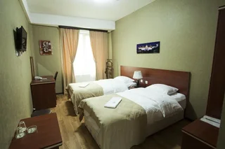 Тбилиси: Lords Hotel