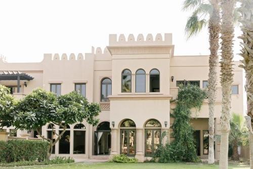 Дубай: The Palm Jumeirah Villas - Frond N by Kennedy Towers