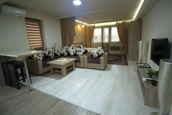 Ереван: Cross Apartments and Tours