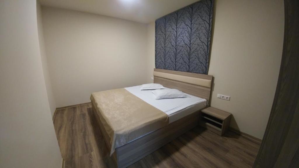 Ереван: Cross Apartments and Tours