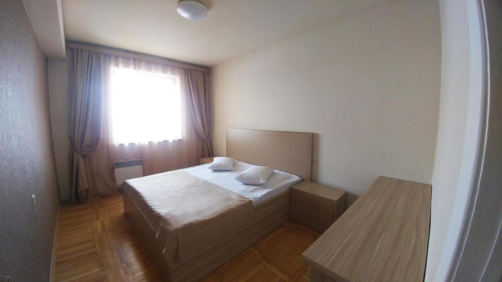 Ереван: Cross Apartments and Tours