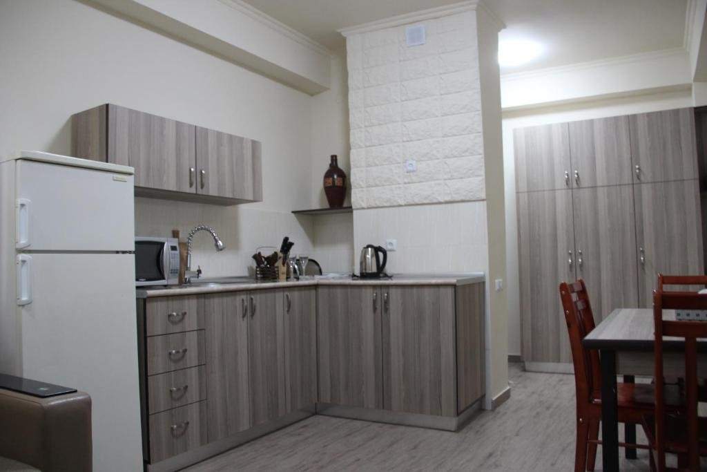 Ереван: Cross Apartments and Tours