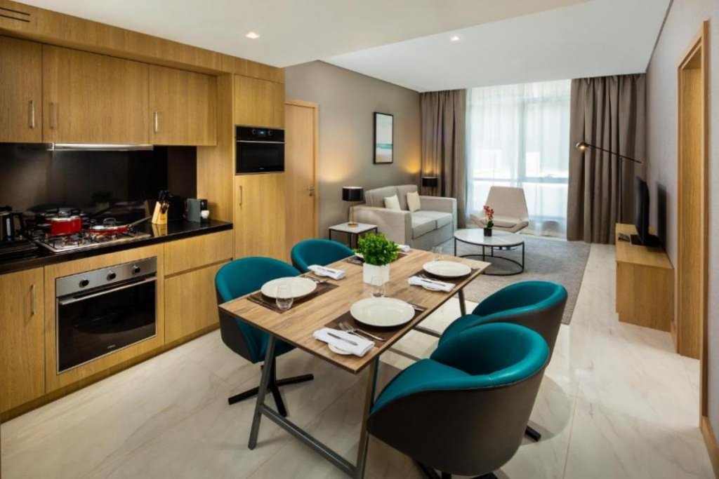 Дубай: Millennium Place Mirdif Apartments