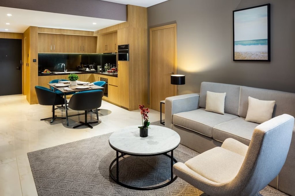 Дубай: Millennium Place Mirdif Apartments