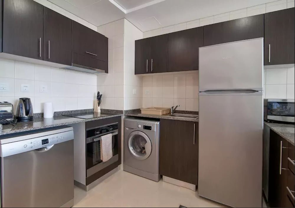 Дубай: Driven Holiday Homes - Bay Central