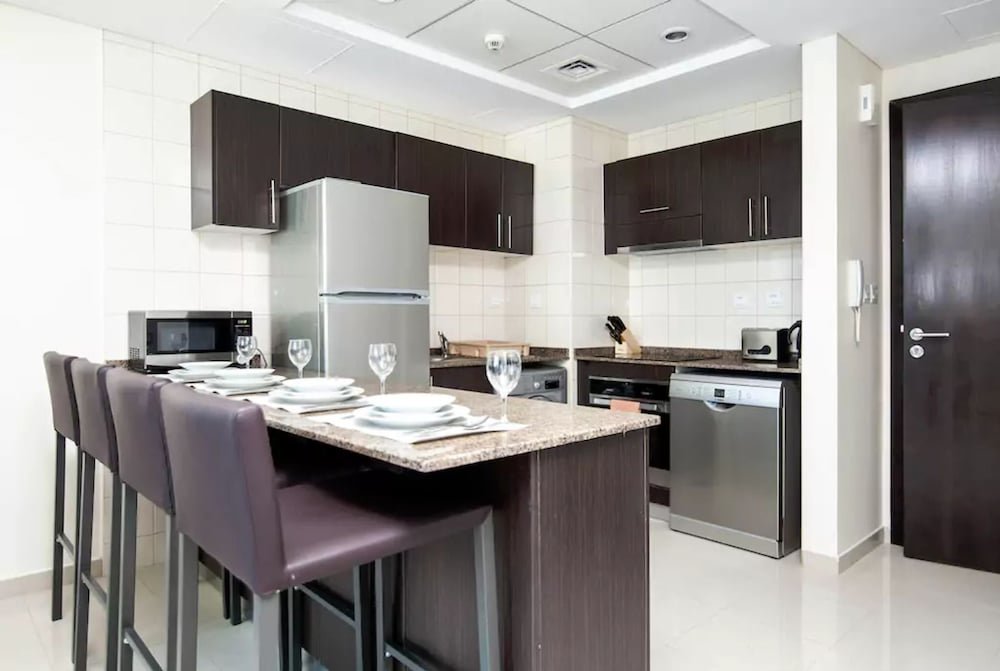 Дубай: Driven Holiday Homes - Bay Central
