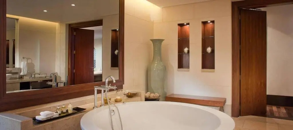 Дубай: Jumeirah Malakiya Villas