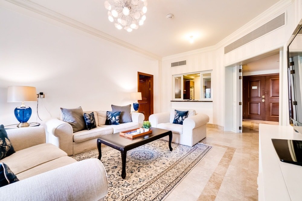 Дубай: Fairmont North Luxury 2 BR Apt Palm