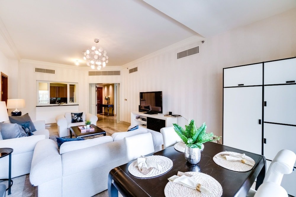 Дубай: Fairmont North Luxury 2 BR Apt Palm