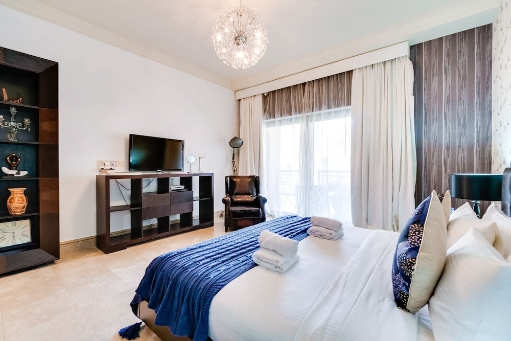 Дубай: Fairmont North Luxury 2 BR Apt Palm