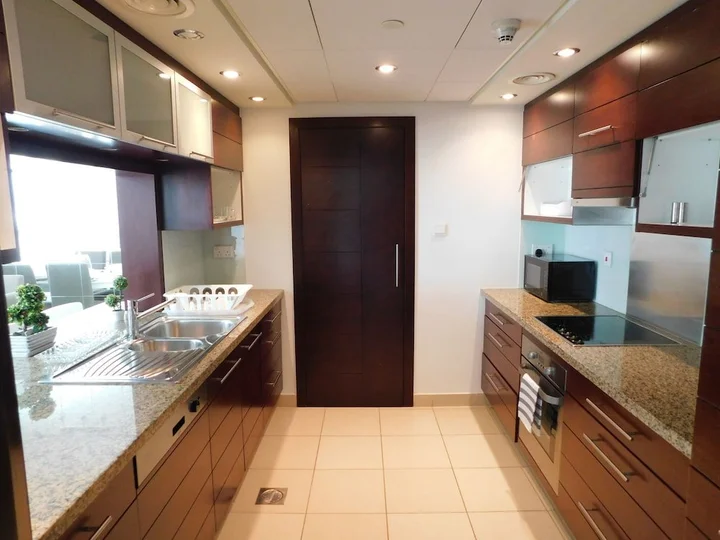 Дубай: Luton Vacation Home Burj Views