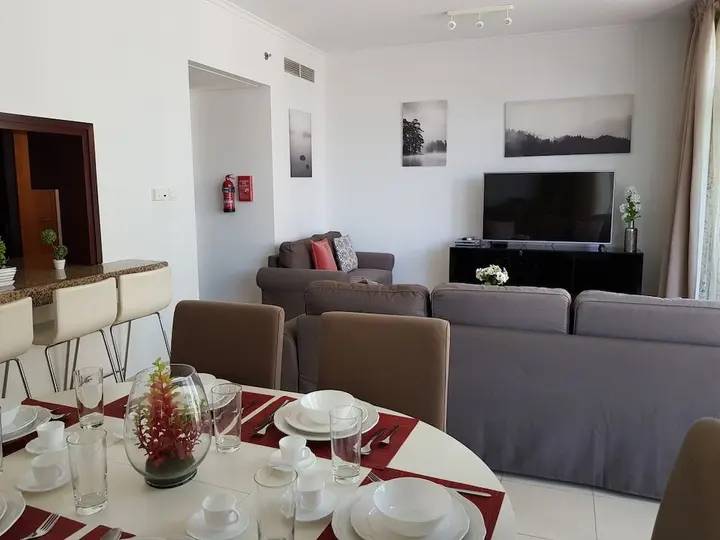 Дубай: Luton Vacation Home Burj Views