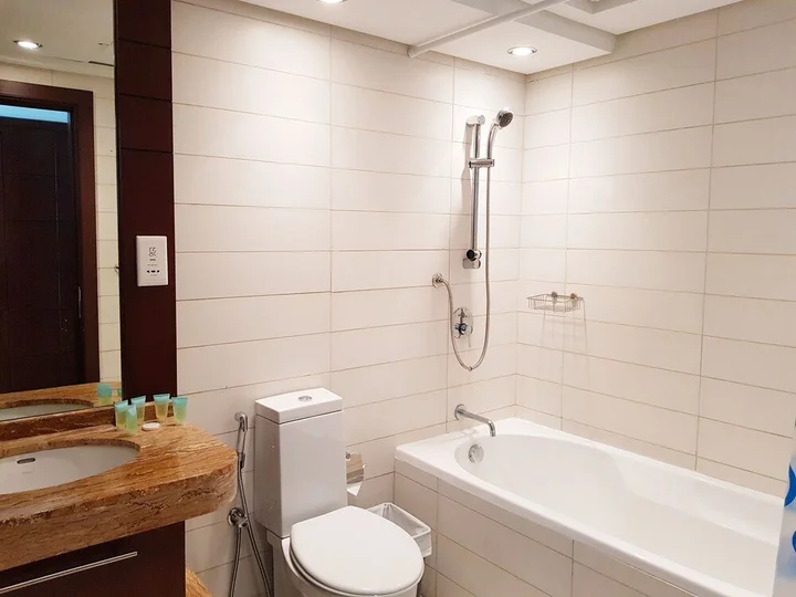 Дубай: Luton Vacation Home Burj Views