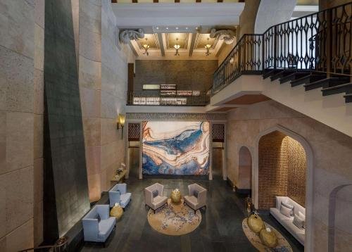 Дубай: Palm Beachfront Estate Sunset Atlantis Views