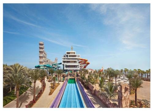Дубай: Palm Beachfront Estate Sunset Atlantis Views