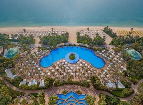 Дубай: Palm Beachfront Estate Sunset Atlantis Views