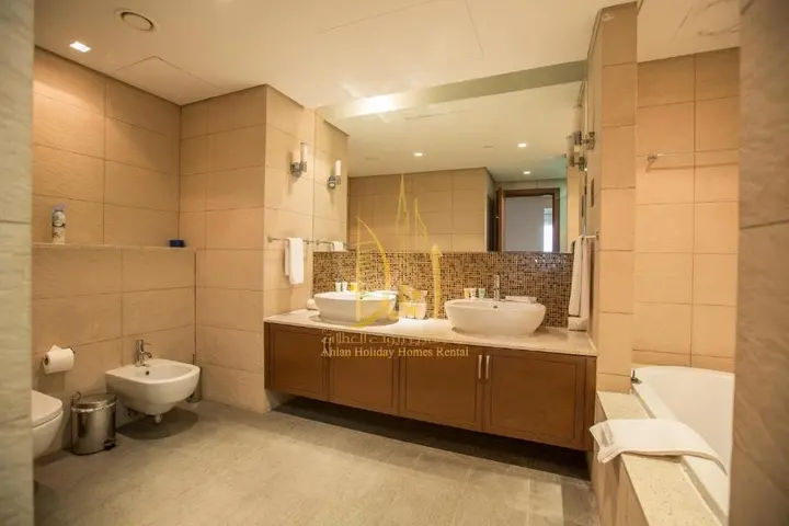 Дубай: Ahlan Holiday Homes - Sea View & Atlantis View 03 BR- Marina Residence 1
