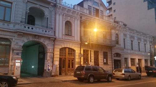 Тбилиси: Apartments Agmashenebeli 77