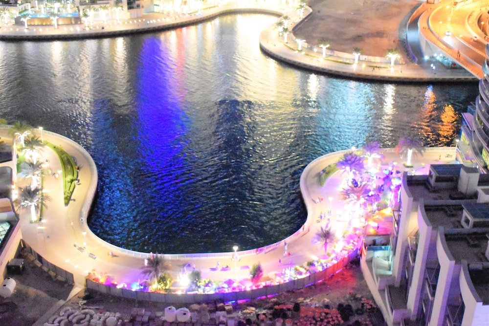 Дубай: 2 Bedrooms Apartment in Marina Diamond 4