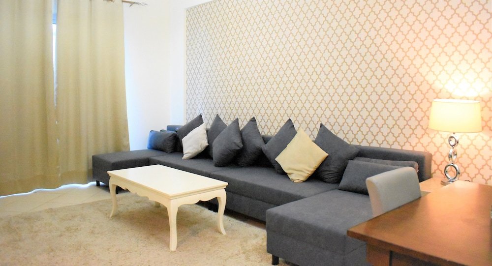 Дубай: 2 Bedrooms Apartment in Marina Diamond 4