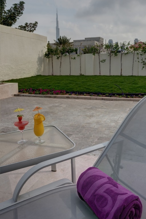 Дубай: J5 Four Bedroom Villa in Al Wasl For Family Stay Only
