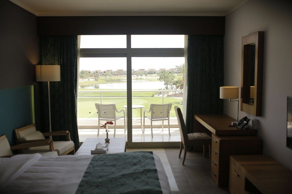 Айн-Сохна: Moevenpick Resort  Golf Einbay