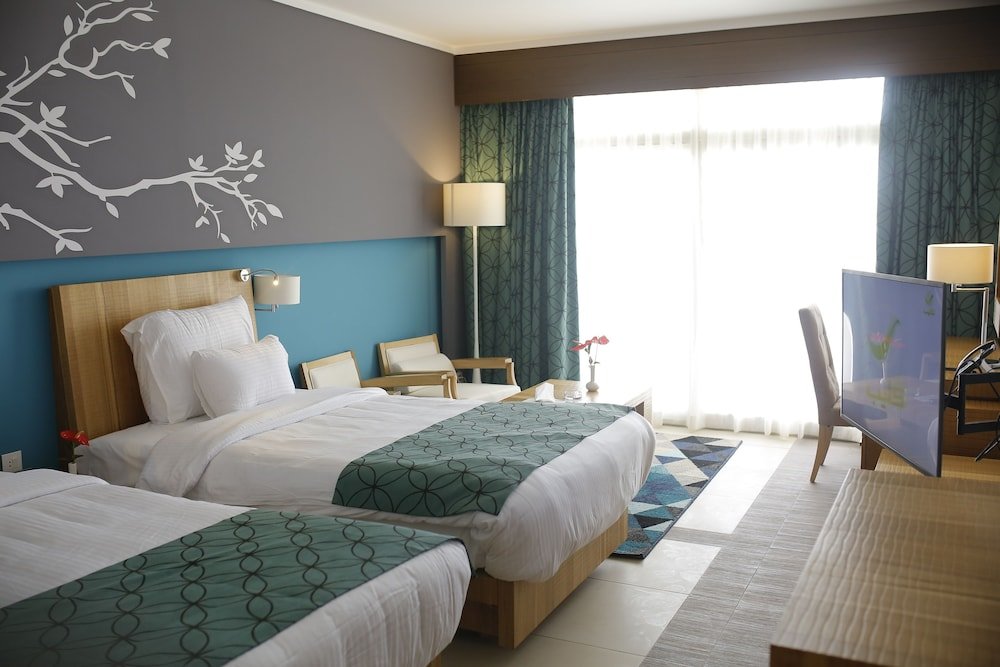 Айн-Сохна: Moevenpick Resort  Golf Einbay
