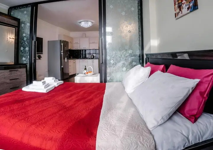 Nice apartament with sea and mountain views — фото 2