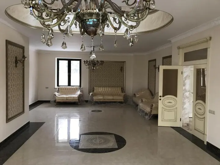 Ереван: White Luxury Villa With Swimming Pool In City Center