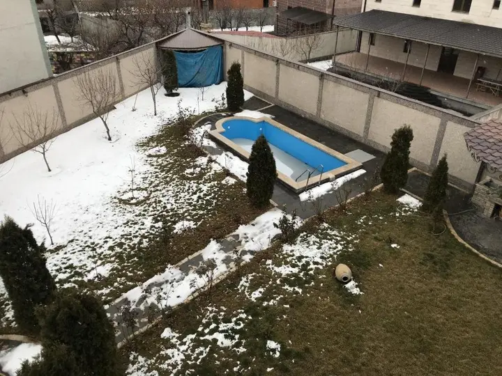 Ереван: White Luxury Villa With Swimming Pool In City Center