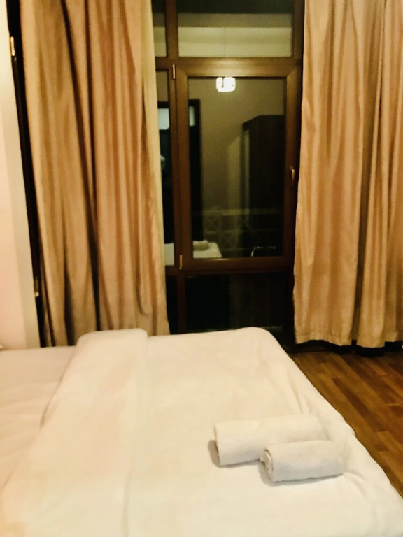 Тбилиси: My flat near METEKHI