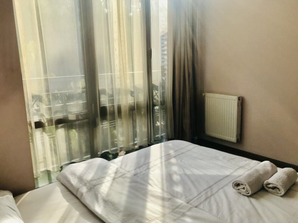 Тбилиси: My flat near METEKHI