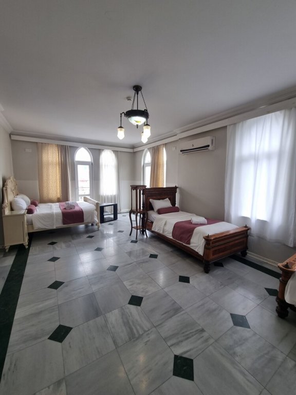 Батуми: Pink Nest Hotel