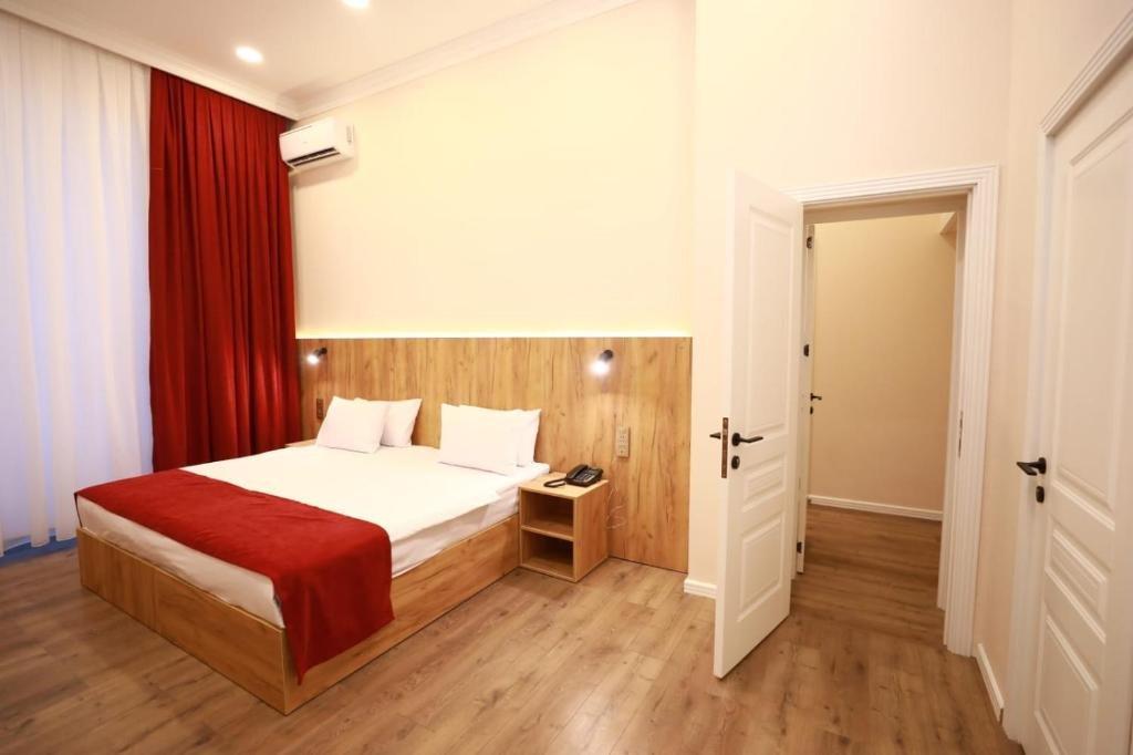 Баку: Malakan Hotel
