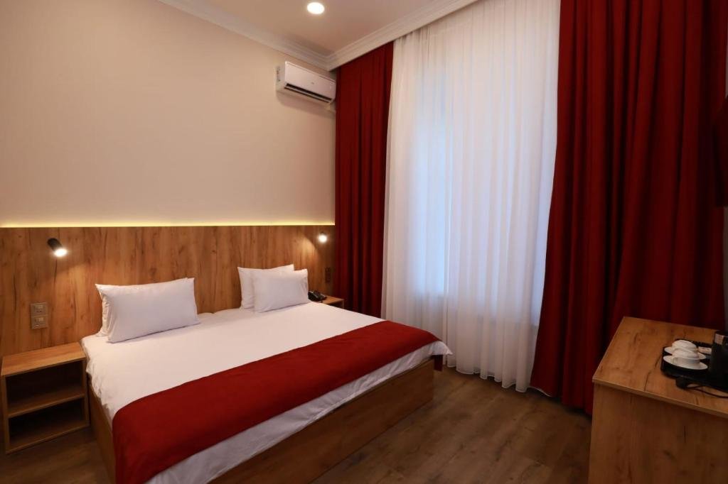 Баку: Malakan Hotel